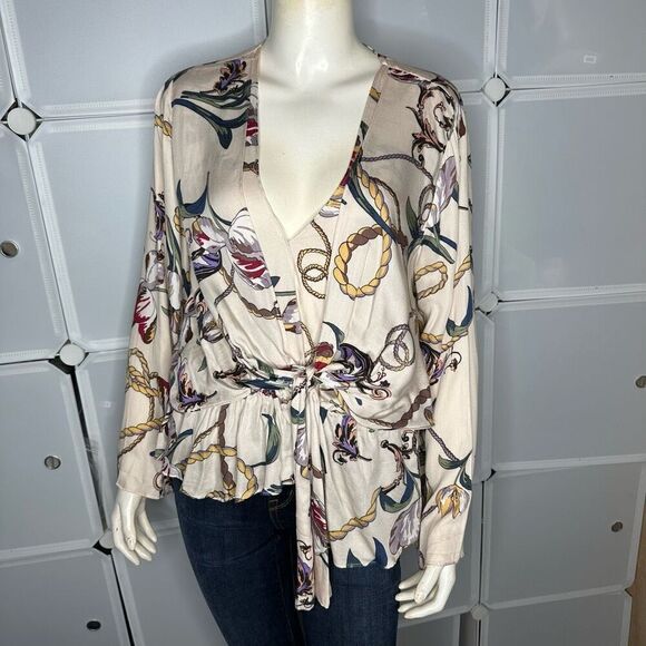 FATE FLORAL PRINTED TIE FRONT PEPLUM BOTTOM BLOUSE Size Medium - Picture 1 of 8